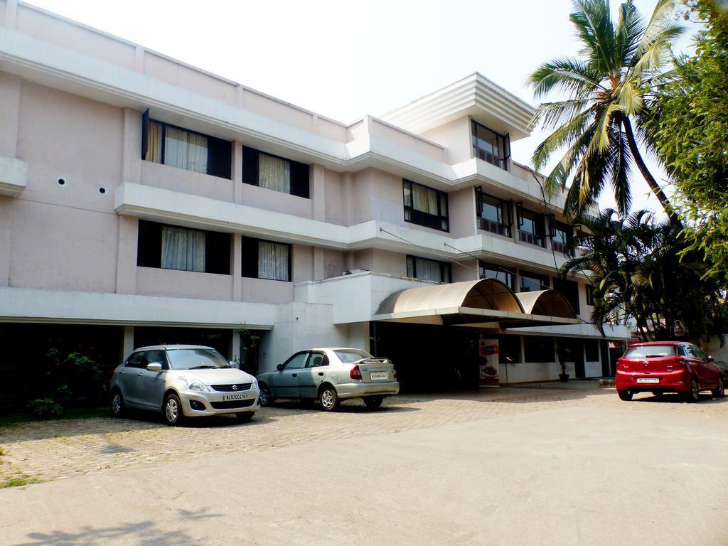 Hotel Highway Garden Kochi Dış mekan fotoğraf