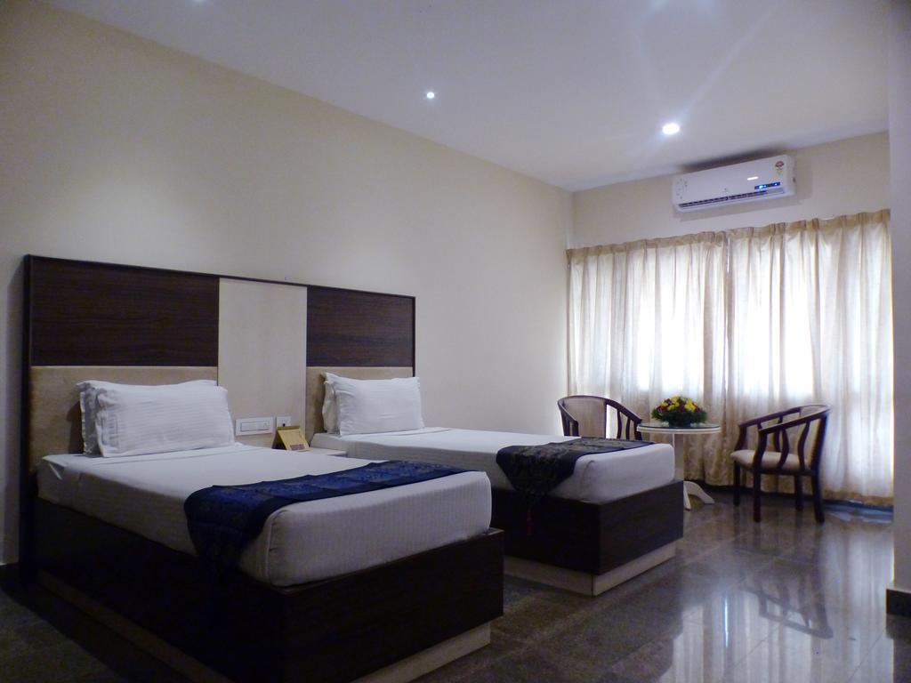 Hotel Highway Garden Kochi Dış mekan fotoğraf
