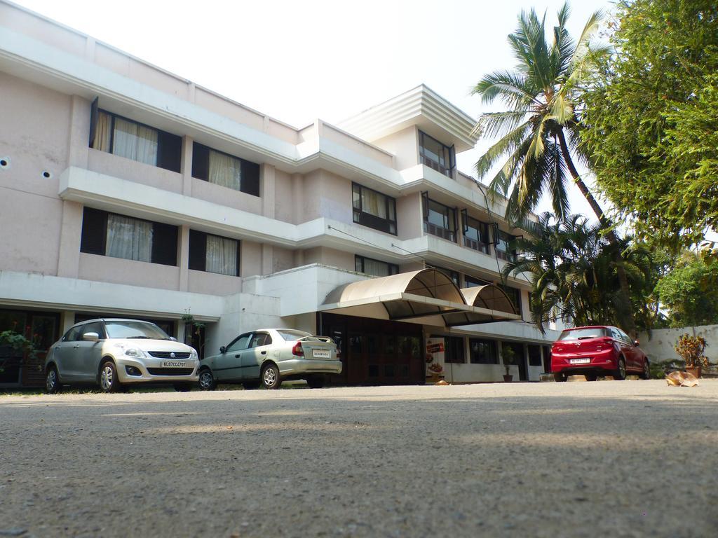Hotel Highway Garden Kochi Dış mekan fotoğraf