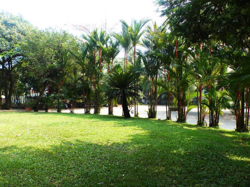 Hotel Highway Garden Kochi Dış mekan fotoğraf